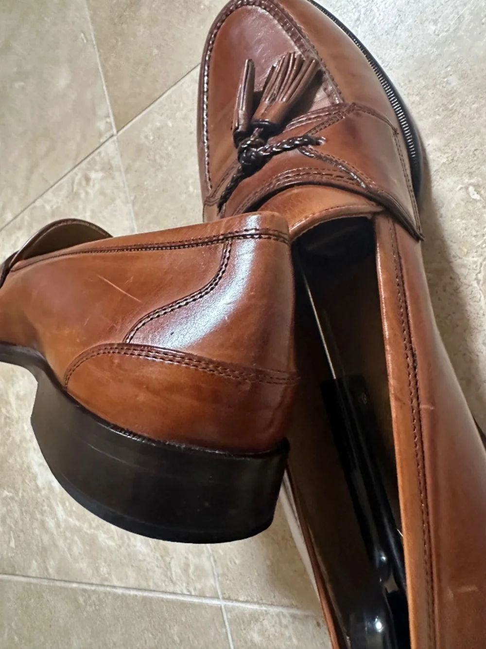 JOHNSTON & MURPHY BROWN TASSELED BROWN LEATHER LOAFERS-SIZE 11/EUC